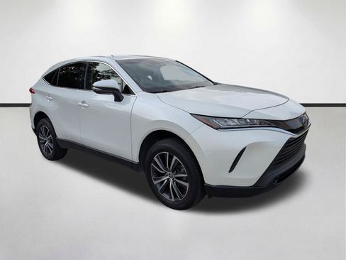 Used 2022 Toyota Venza LE AWD/4WD image 1