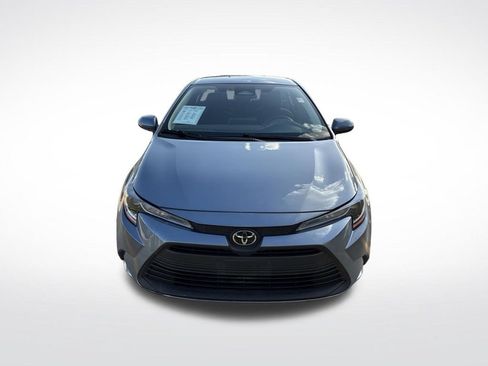 Used 2025 Toyota Corolla LE FWD image 2