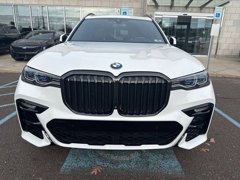 Used 2022 BMW X7 M50i w/ Executive Package image 8