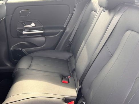 Used 2022 Mercedes-Benz GLA 250 image 36