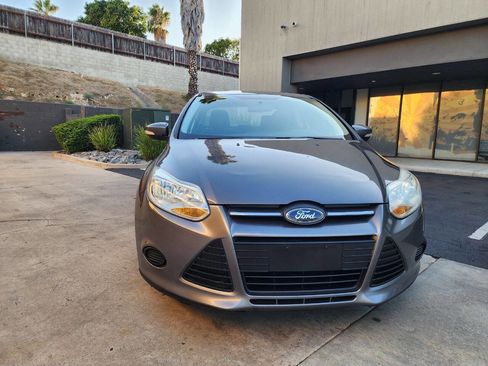 Used 2013 Ford Focus SE image 3