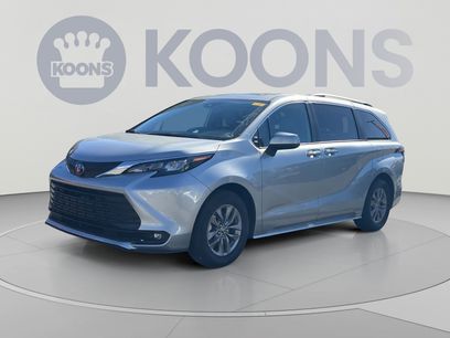 Used 2025 Toyota Sienna XLE