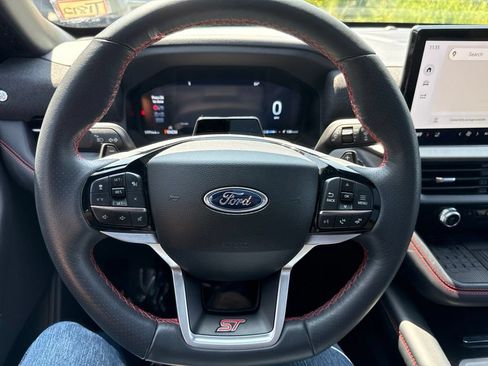 Used 2025 Ford Explorer ST AWD/4WD image 20