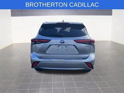 Used 2021 Toyota Highlander Platinum AWD/4WD image 9