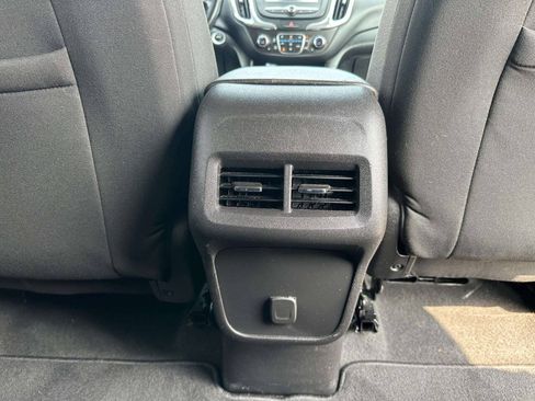 Used 2018 Chevrolet Equinox LT AWD/4WD image 19