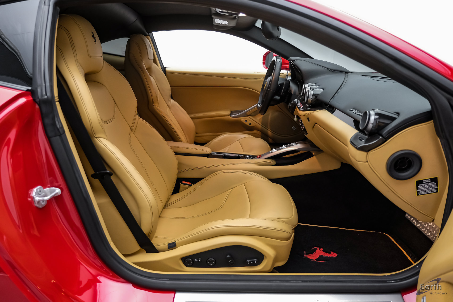 Used 2015 Ferrari F12 Berlinetta RWD image 58