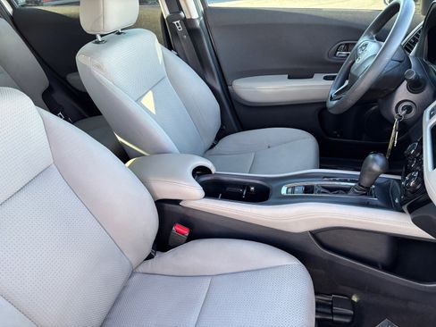 Certified 2020 Honda HR-V LX image 15