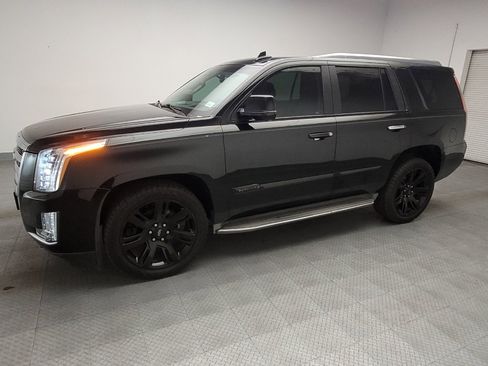 Used 2016 Cadillac Escalade Luxury AWD/4WD image 2
