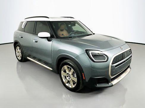 Used 2025 MINI Cooper Countryman SE image 3