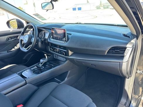 Used 2024 Nissan Rogue S image 20