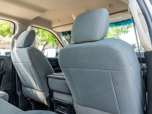 Used 2018 RAM 2500 Tradesman w/ Chrome Appearance Group AWD/4WD image 40