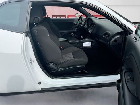 Used 2022 Dodge Challenger GT RWD image 24