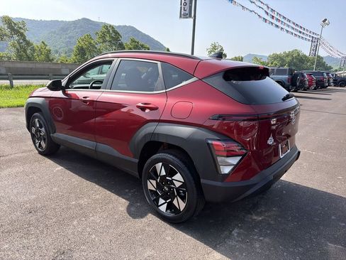 Used 2025 Hyundai Kona SEL AWD/4WD image 6