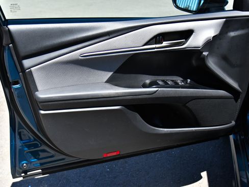 Used 2025 Toyota Camry SE FWD image 14