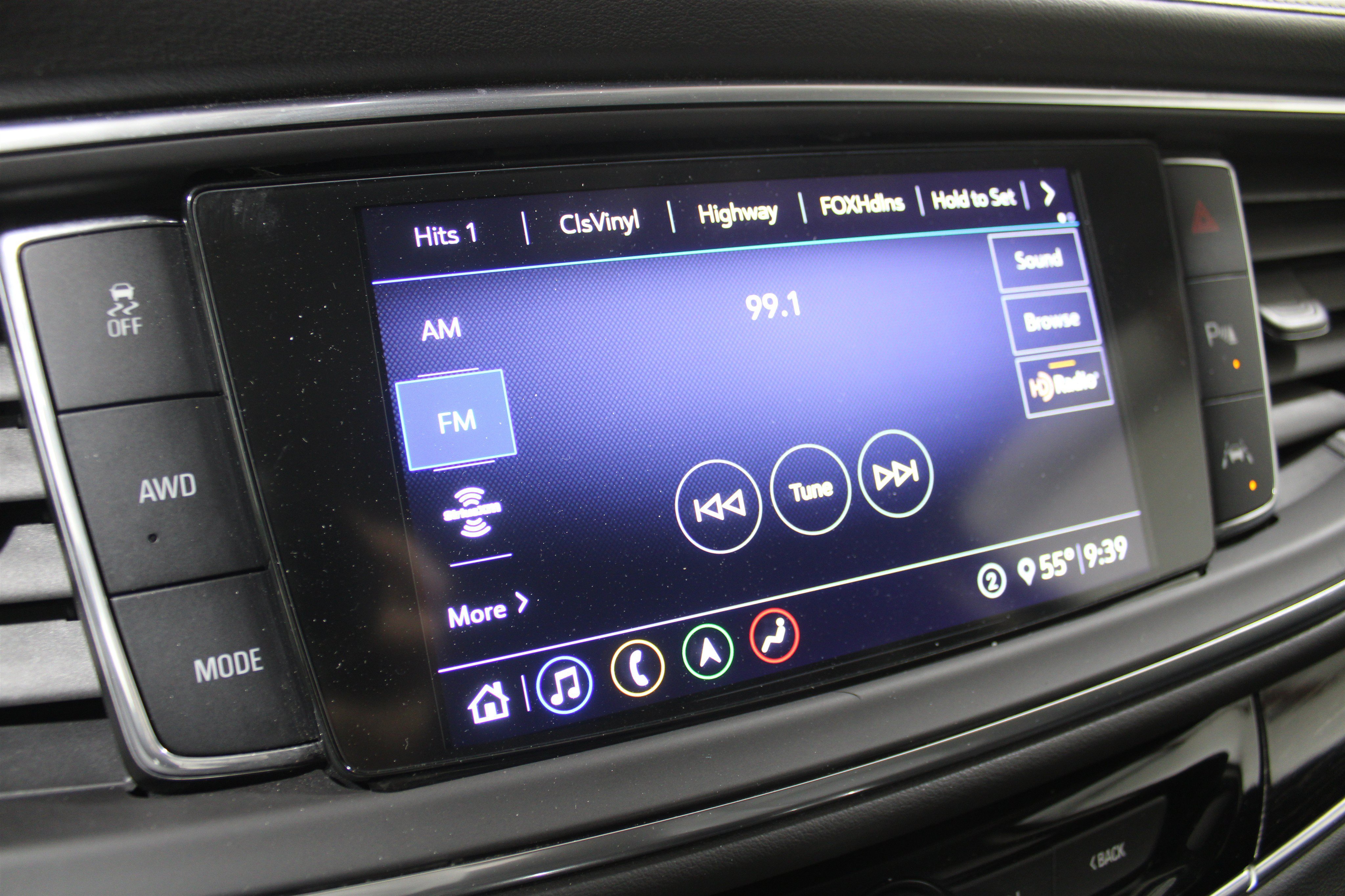 Used 2020 Buick Enclave Avenir w/ Avenir Technology Package AWD/4WD image 23