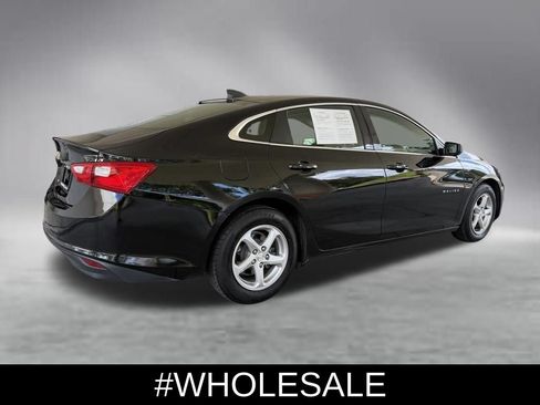 Used 2018 Chevrolet Malibu LS w/ LPO, Convenience Package 1 FWD image 3