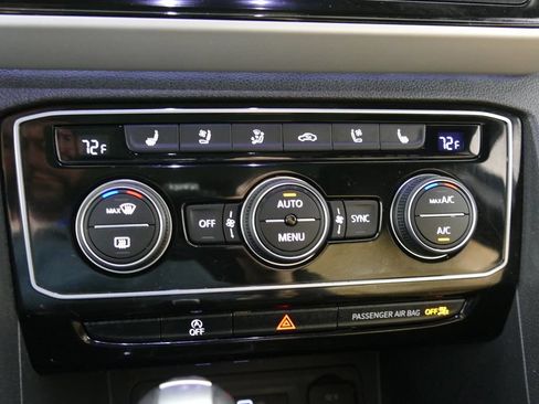 Used 2021 Volkswagen Atlas Cross Sport SEL Premium AWD/4WD image 22