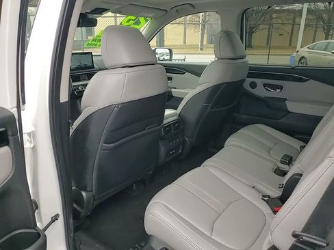 Used 2023 Honda Pilot Touring image 27