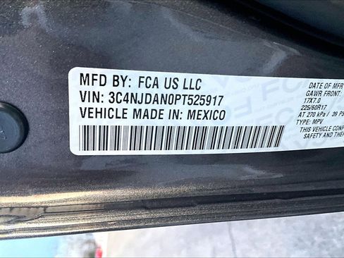 Used 2023 Jeep Compass Sport image 28