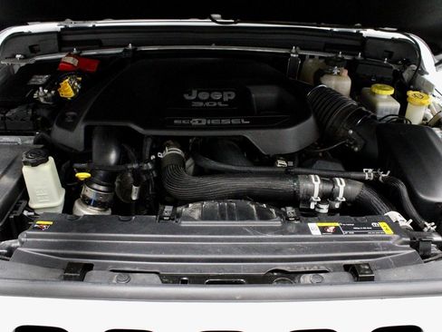 Used 2021 Jeep Wrangler Unlimited Sahara image 16