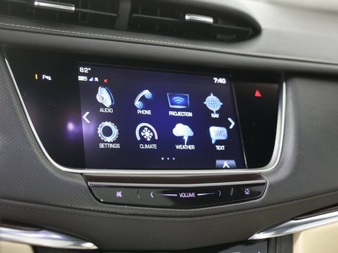 Certified 2019 Cadillac XT5 Premium Luxury image 17