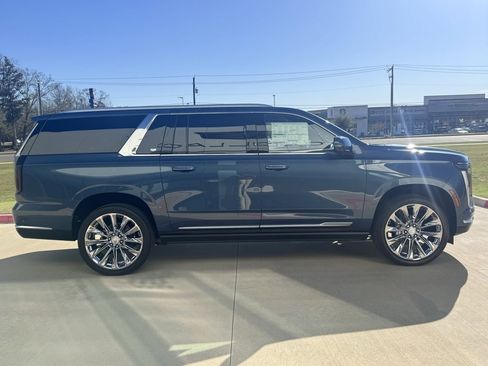 New 2026 Cadillac Escalade ESV Luxury w/ LPO, Radiant Package image 5