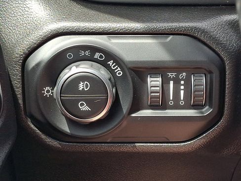 Used 2022 Jeep Gladiator Sport AWD/4WD image 26
