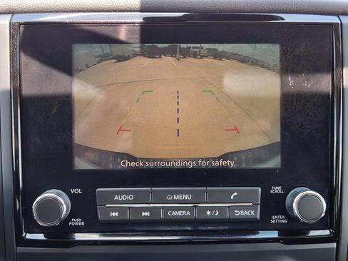 Used 2022 Nissan Titan SV RWD image 19