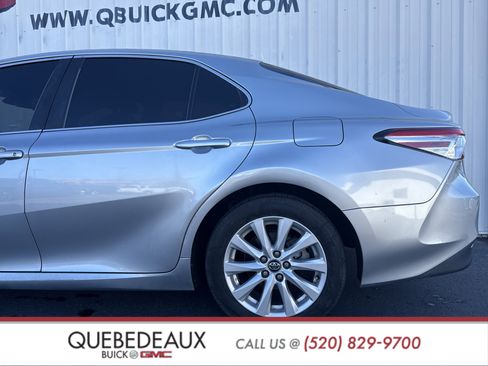 Used 2020 Toyota Camry LE w/ Carpet Mat Package image 2