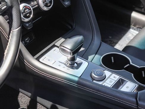 Used 2021 Genesis G70 2.0T RWD image 24