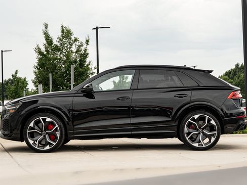 Certified 2024 Audi RS Q8 w/ Black Optic Package AWD/4WD image 6