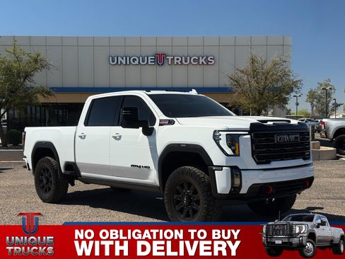 Used 2024 GMC Sierra 2500 AT4 w/ AT4 Premium Plus Package image 3