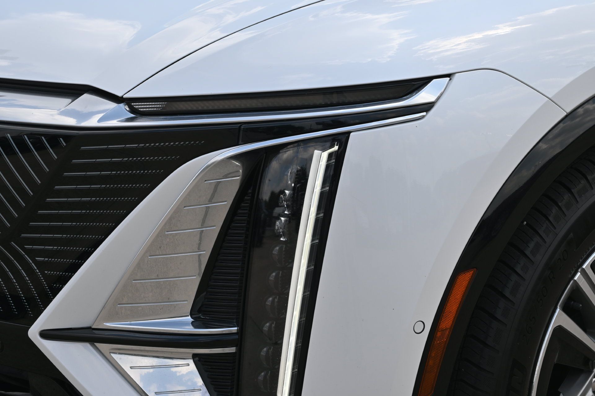 Certified 2024 Cadillac Lyriq Luxury w/ LPO, Floor Liner Package RWD image 25
