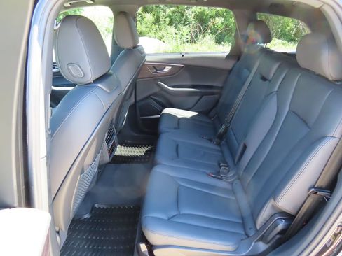 Used 2023 Audi Q7 2.0T Premium Plus w/ Premium Plus Package AWD/4WD image 29