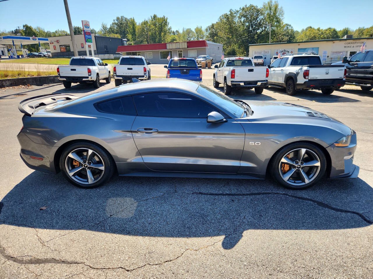 Used 2021 Ford Mustang GT RWD image 5