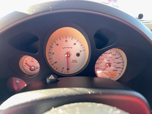 Used 2004 Dodge Viper SRT-10 image 16