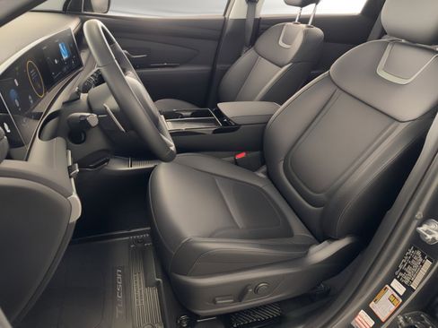 Used 2025 Hyundai Tucson Limited image 5