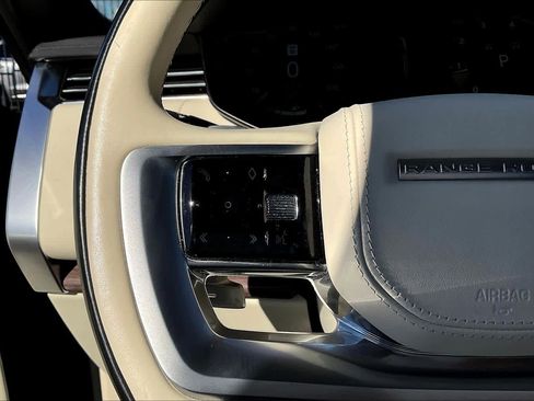 Used 2023 Land Rover Range Rover Long Wheelbase SE image 20