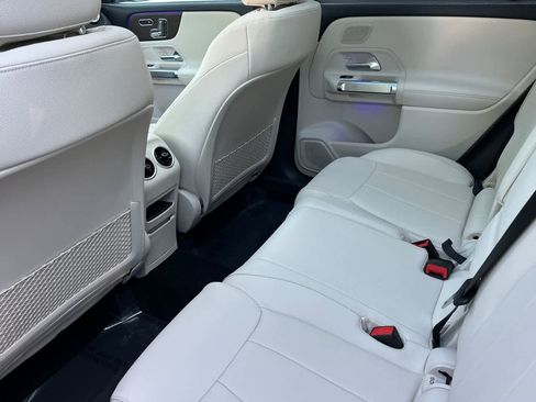 New 2026 Mercedes-Benz GLB 250 image 11