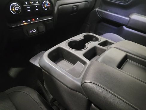 Used 2022 Chevrolet Silverado 1500 Custom AWD/4WD image 26