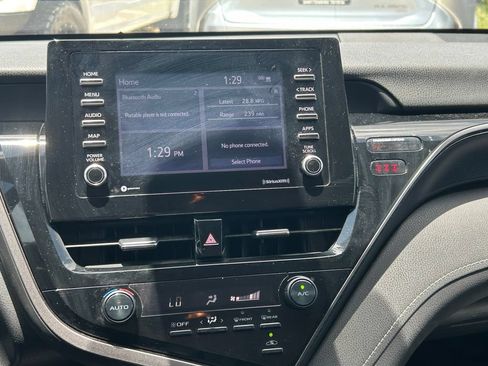 Used 2021 Toyota Camry SE FWD image 18