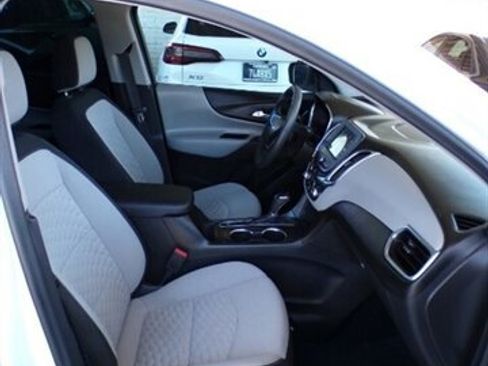 Used 2020 Chevrolet Equinox LS FWD image 28