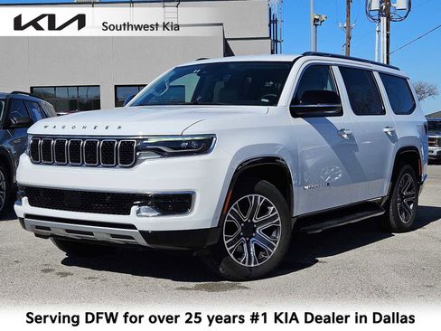 Used 2024 Jeep Wagoneer Series II w/ Flexible Seating Group image 1