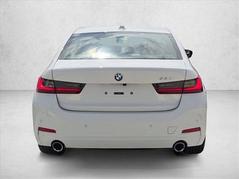 Used 2024 BMW 330i Sedan w/ Convenience Package RWD image 7