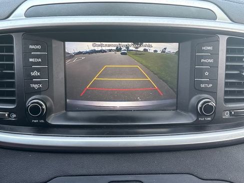 Used 2020 Kia Sorento LX AWD/4WD image 30