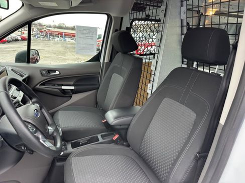 Used 2022 Ford Transit Connect XLT image 12