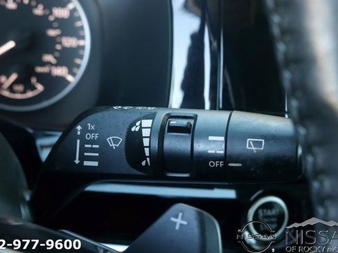 Used 2022 Nissan Pathfinder SL w/ SL Premium Package image 25