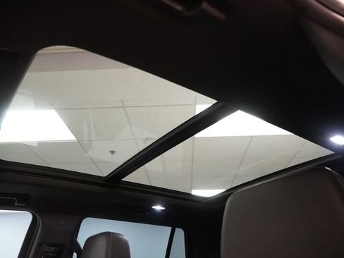 Used 2023 Chevrolet Tahoe LT AWD/4WD image 4
