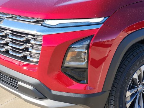 New 2026 Chevrolet Equinox LT image 6