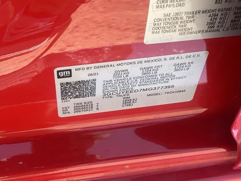 Used 2021 Chevrolet Silverado 1500 RST AWD/4WD image 32